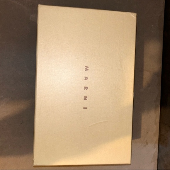 Trying to get rid of it I don’t like them anymore - Picture 4 of 7